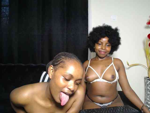 SexyEbonyZ webcam