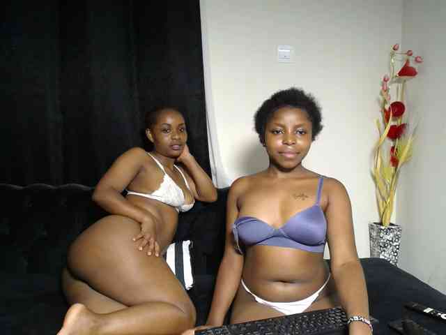 SexyEbonyZ webcam