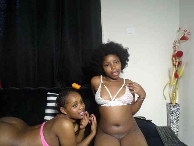 SexyEbonyZ webcam