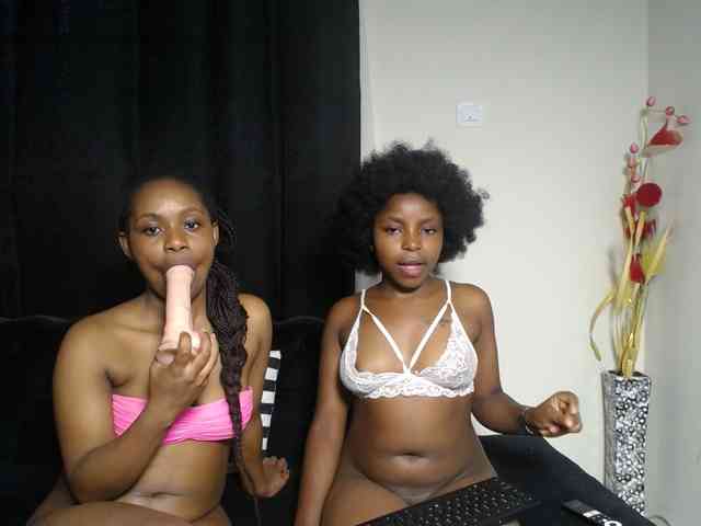 SexyEbonyZ webcam