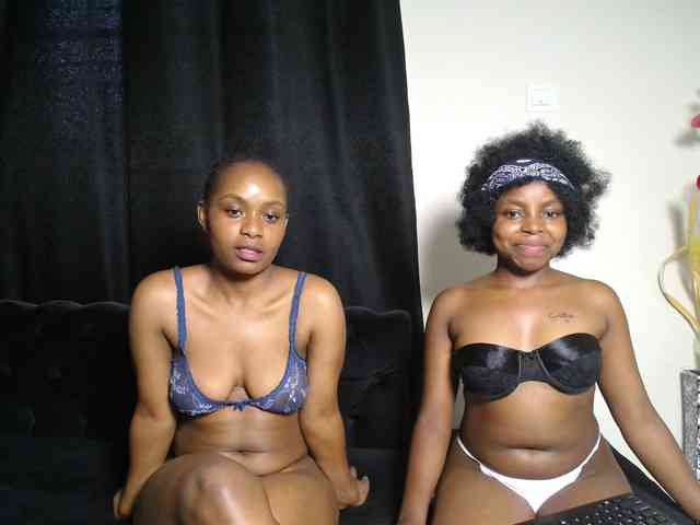 SexyEbonyZ webcam