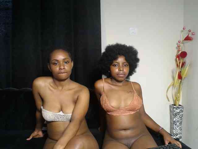 SexyEbonyZ webcam