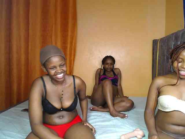 SexyEbonyZ webcam
