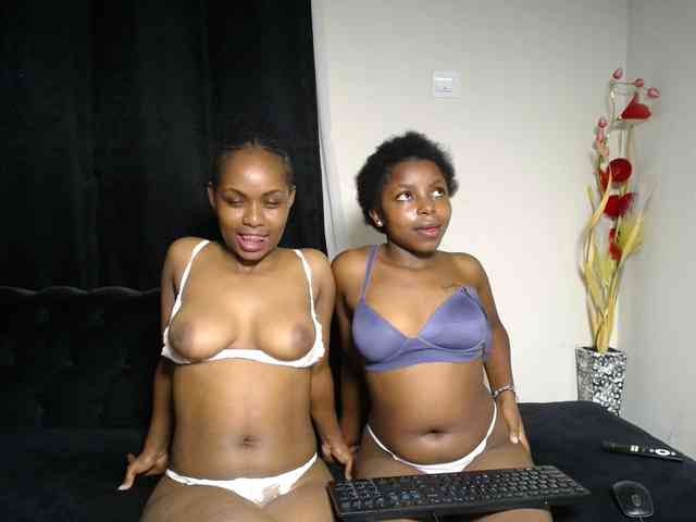 SexyEbonyZ webcam