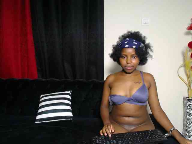 SexyEbonyZ webcam