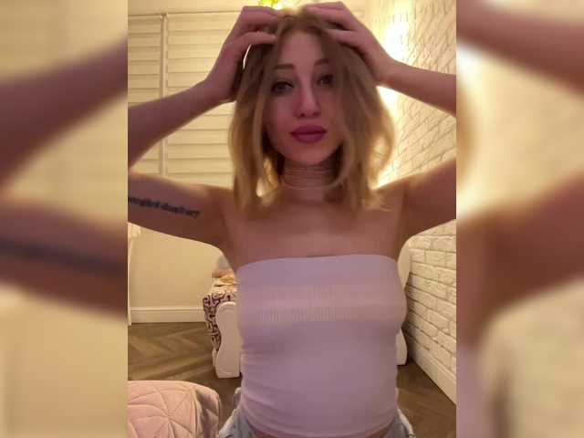 ViviRoss's BongaCams show and profile