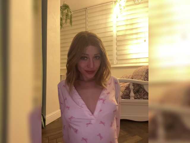 ViviRoss's BongaCams show and profile