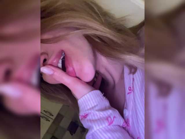 ViviRoss's BongaCams show and profile