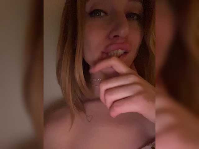 ViviRoss's BongaCams show and profile