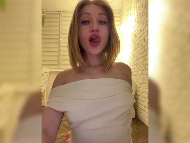 ViviRoss's BongaCams show and profile