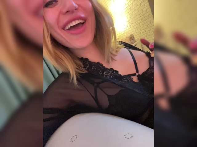 ViviRoss's BongaCams show and profile