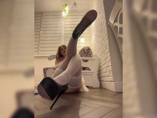 ViviRoss's BongaCams show and profile