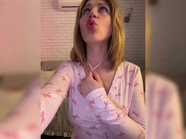 ViviRoss's BongaCams show and profile