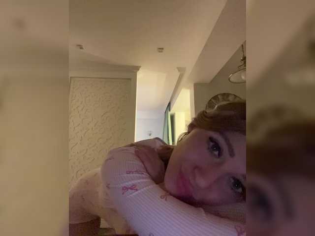 ViviRoss's BongaCams show and profile