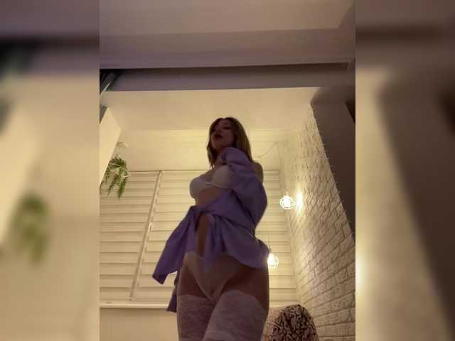 ViviRoss's BongaCams show and profile