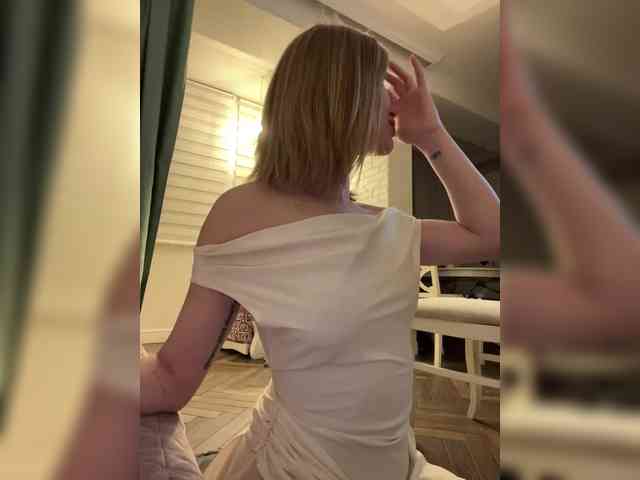 voyeur nude ViviRoss