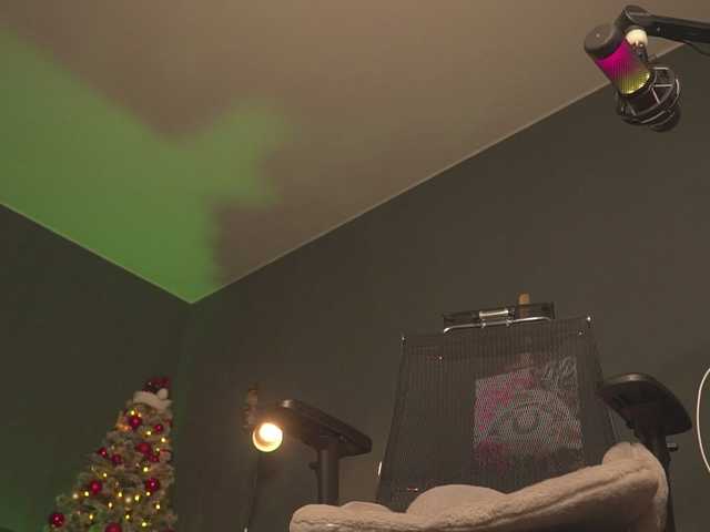 MiraWair's BongaCams show and profile