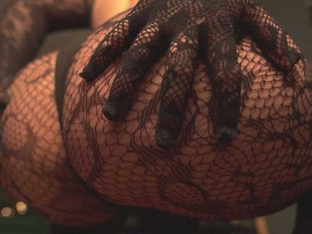 MiraWair's BongaCams show and profile