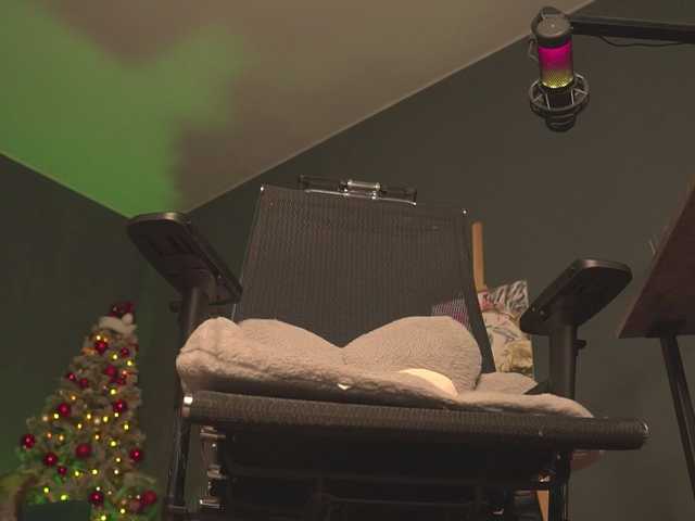 MiraWair's BongaCams show and profile