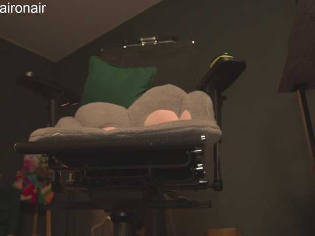 MiraWair's BongaCams show and profile