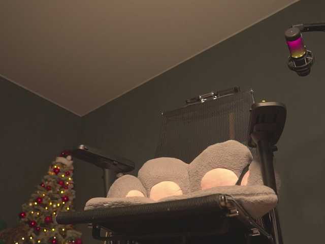 MiraWair's BongaCams show and profile