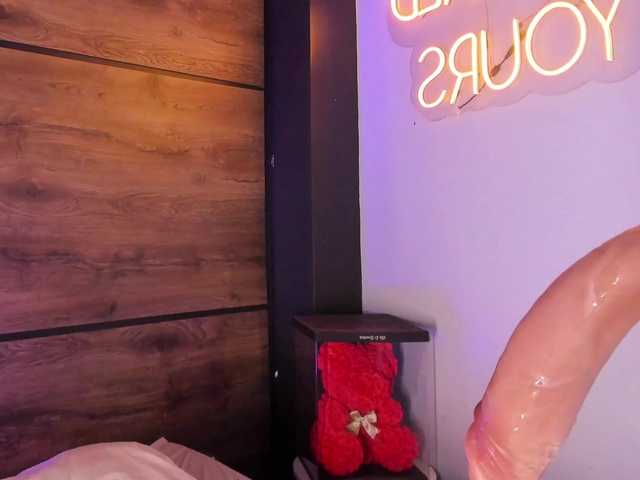 Aylamonroe's BongaCams show and profile