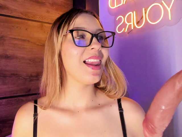 Aylamonroe's BongaCams show and profile