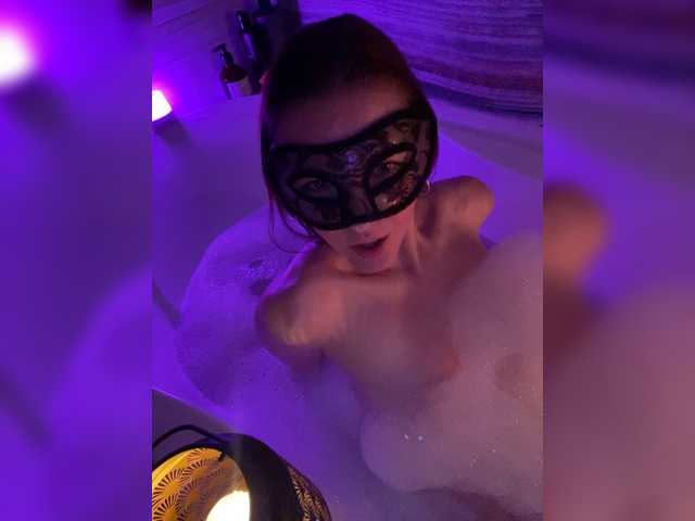 Katti-Sweet's BongaCams show and profile