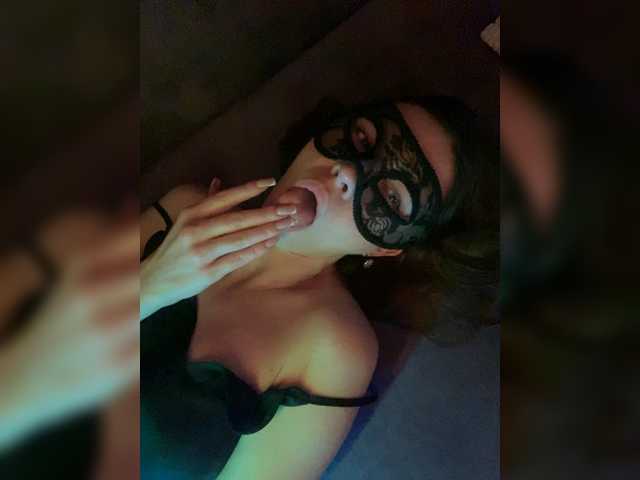 Katti-Sweet's BongaCams show and profile