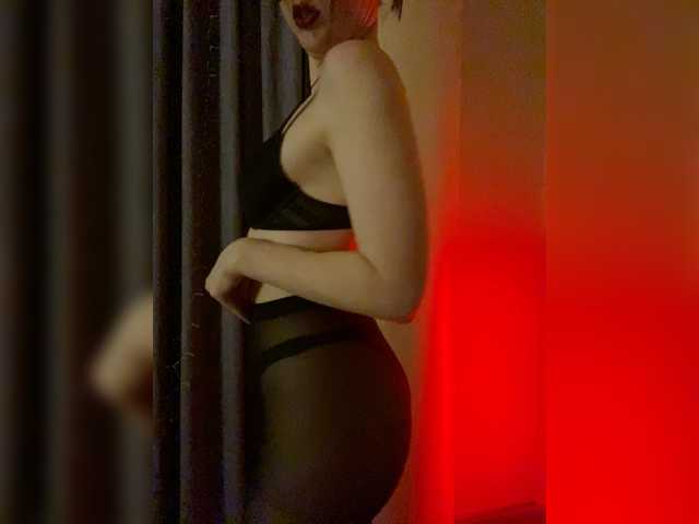 Katti-Sweet's BongaCams show and profile