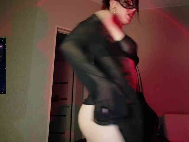 SheisArt webcam