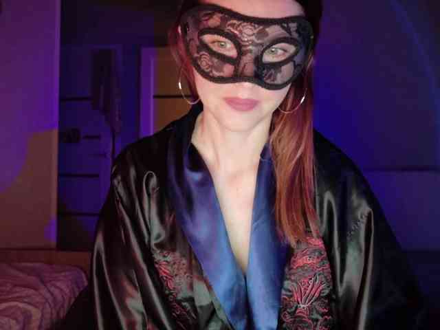 SheisArt webcam
