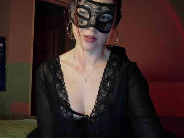 SheisArt webcam