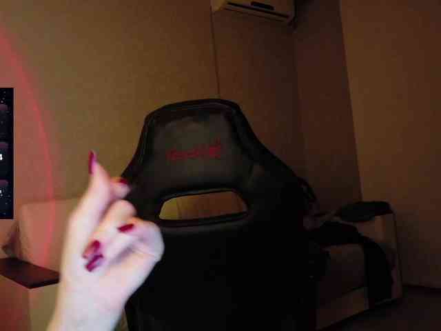 SheisArt webcam