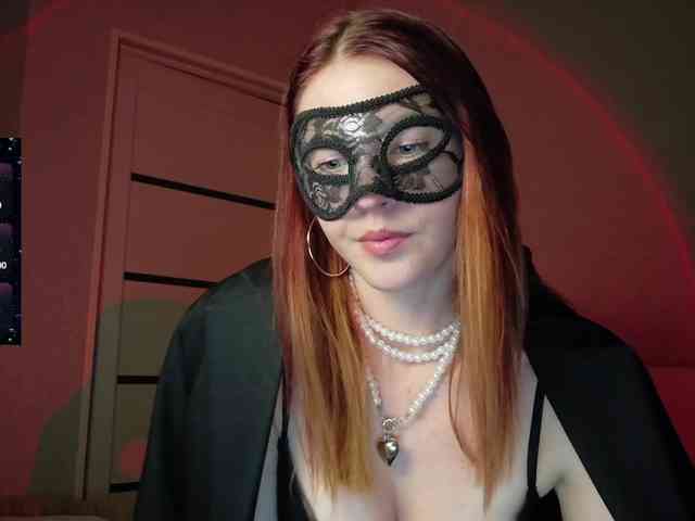 SheisArt webcam
