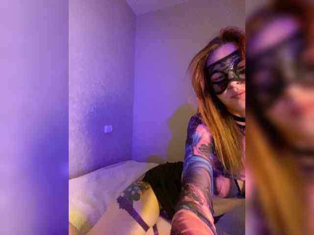 SheisArt webcam