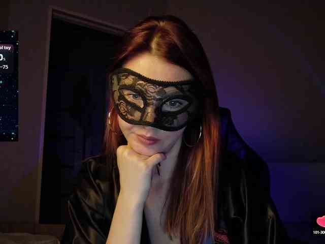 SheisArt webcam