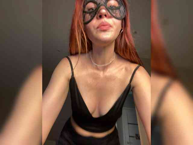SheisArt webcam