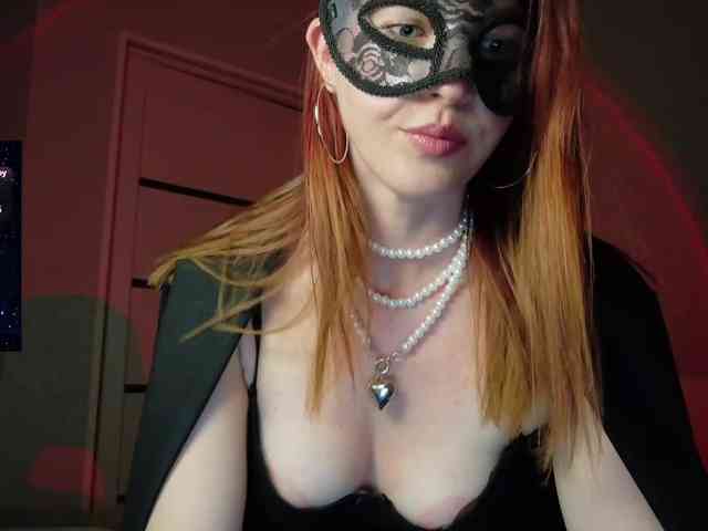SheisArt webcam