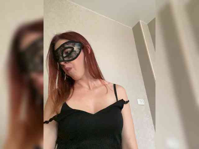 SheisArt webcam