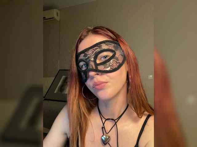 SheisArt webcam