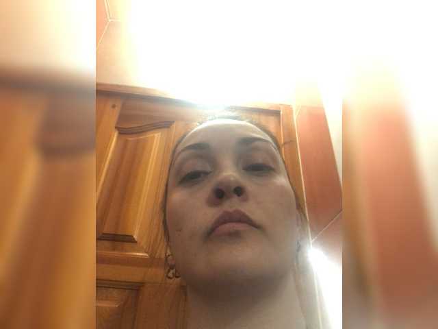 Sarmiya's BongaCams show and profile