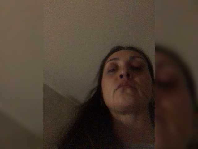 Sarmiya's BongaCams show and profile