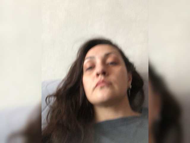 Sarmiya's BongaCams show and profile