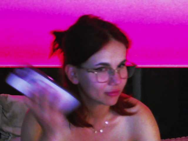 BabyAryaa webcam bongacams model stream image
