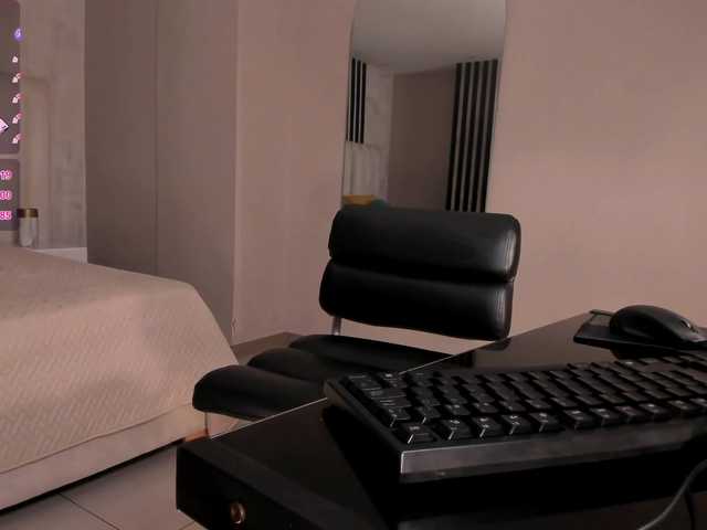 EsmeraldaGrace webcam