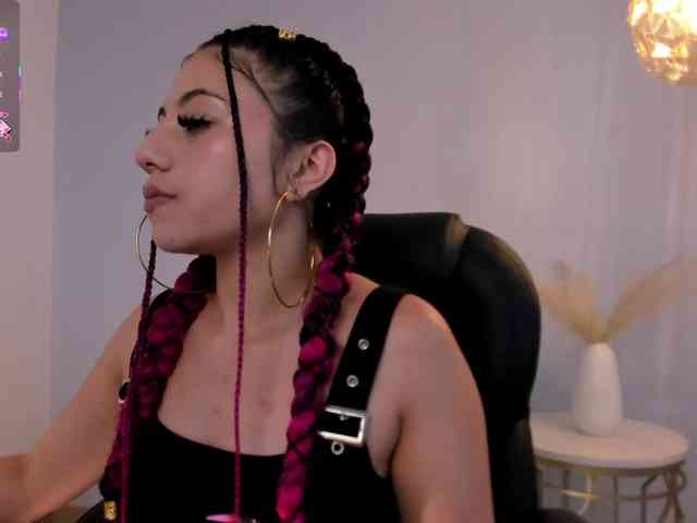 EsmeraldaGrace webcam