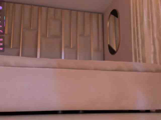 EsmeraldaGrace webcam