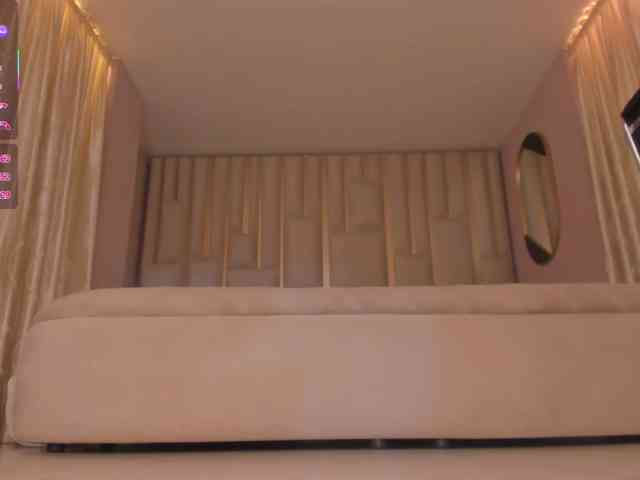 EsmeraldaGrace webcam