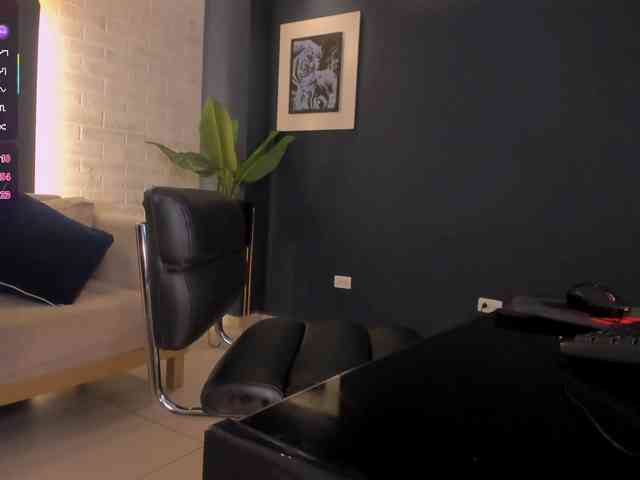 EsmeraldaGrace webcam